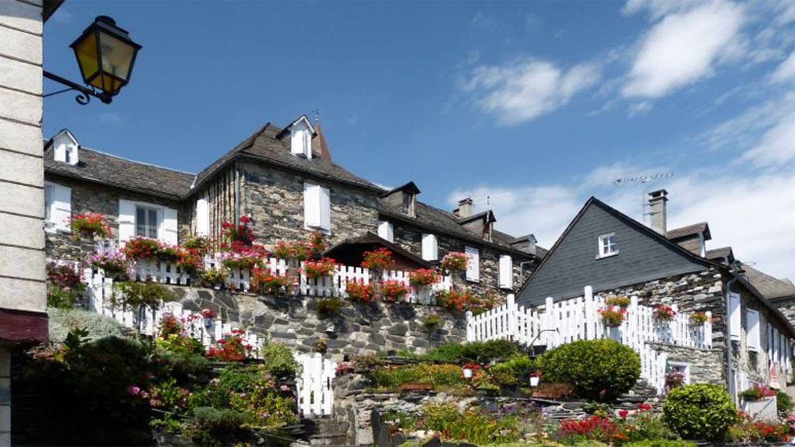 galey-village-fleuri